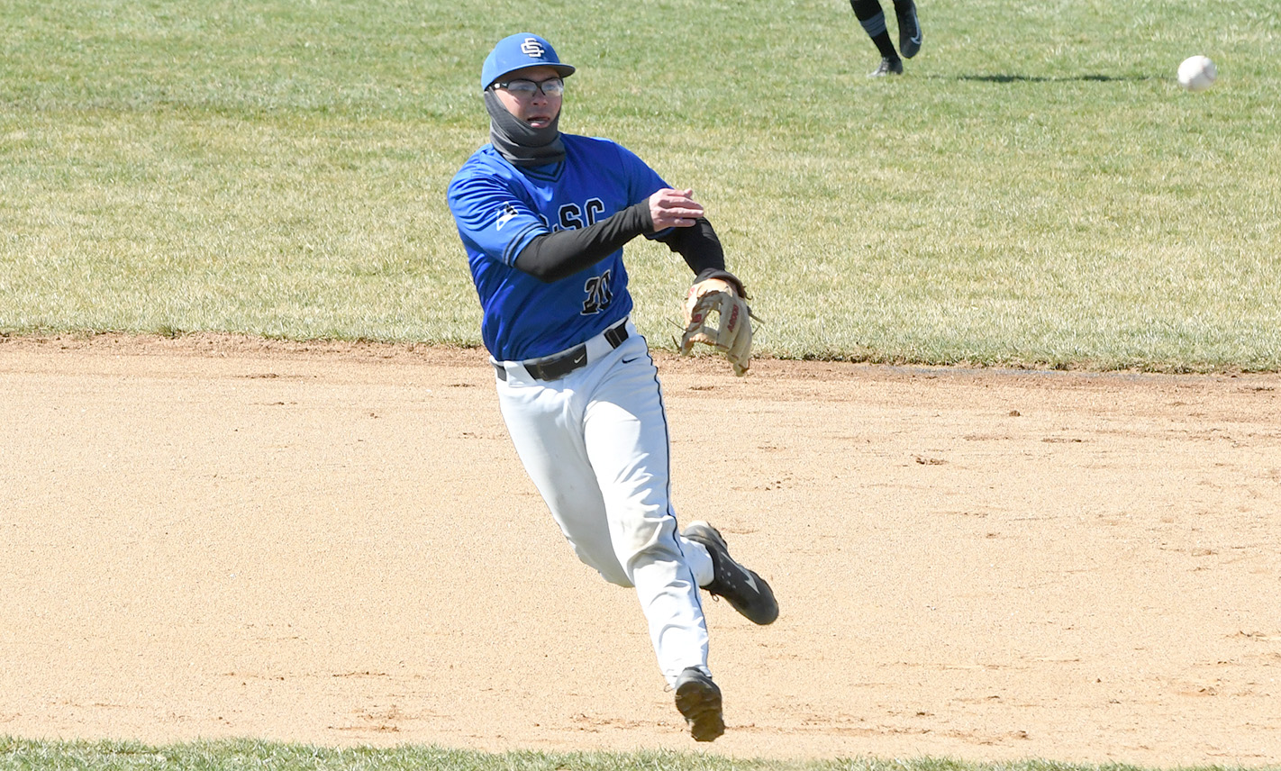 Wildcat Nine Splits at MVC Sunday; Claims Series Victory over the Vikings