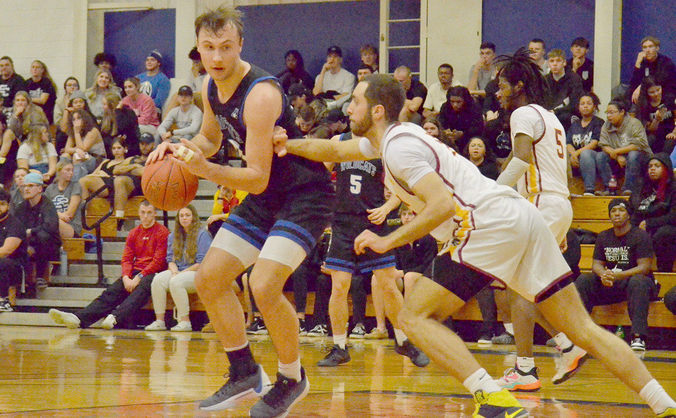 Wildcats Drain Free Throws Late to Upend Park