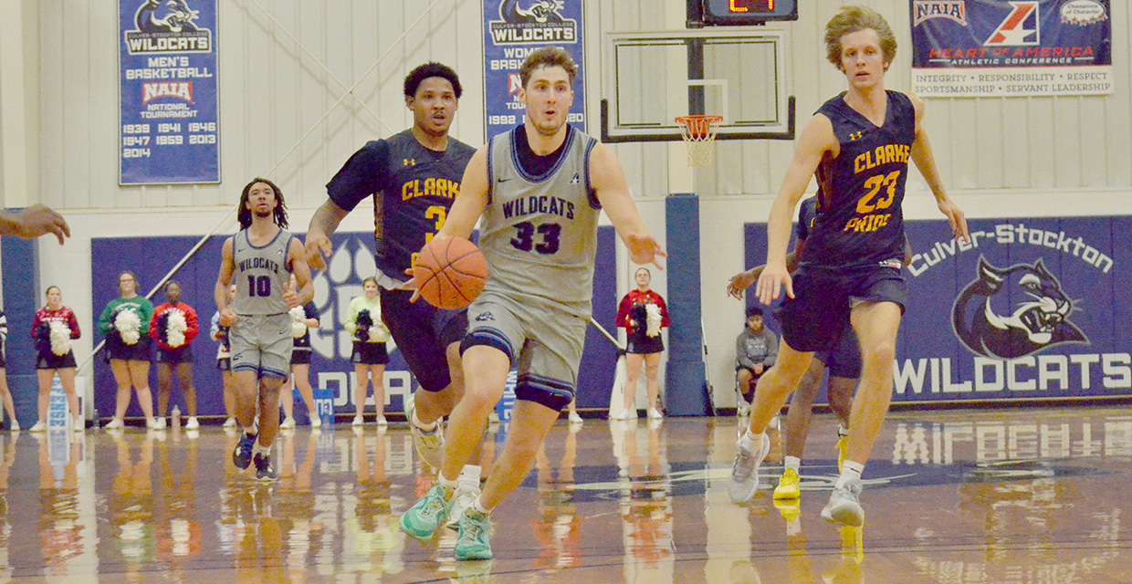 Men's Basketball Pulls Away from Clarke in OT to Earn Hard-Fought Road Victory