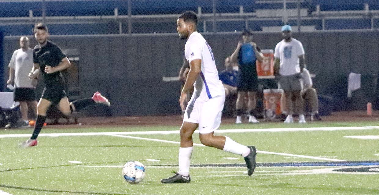 Men's Soccer Pegged with First Loss by No. 7 MNU