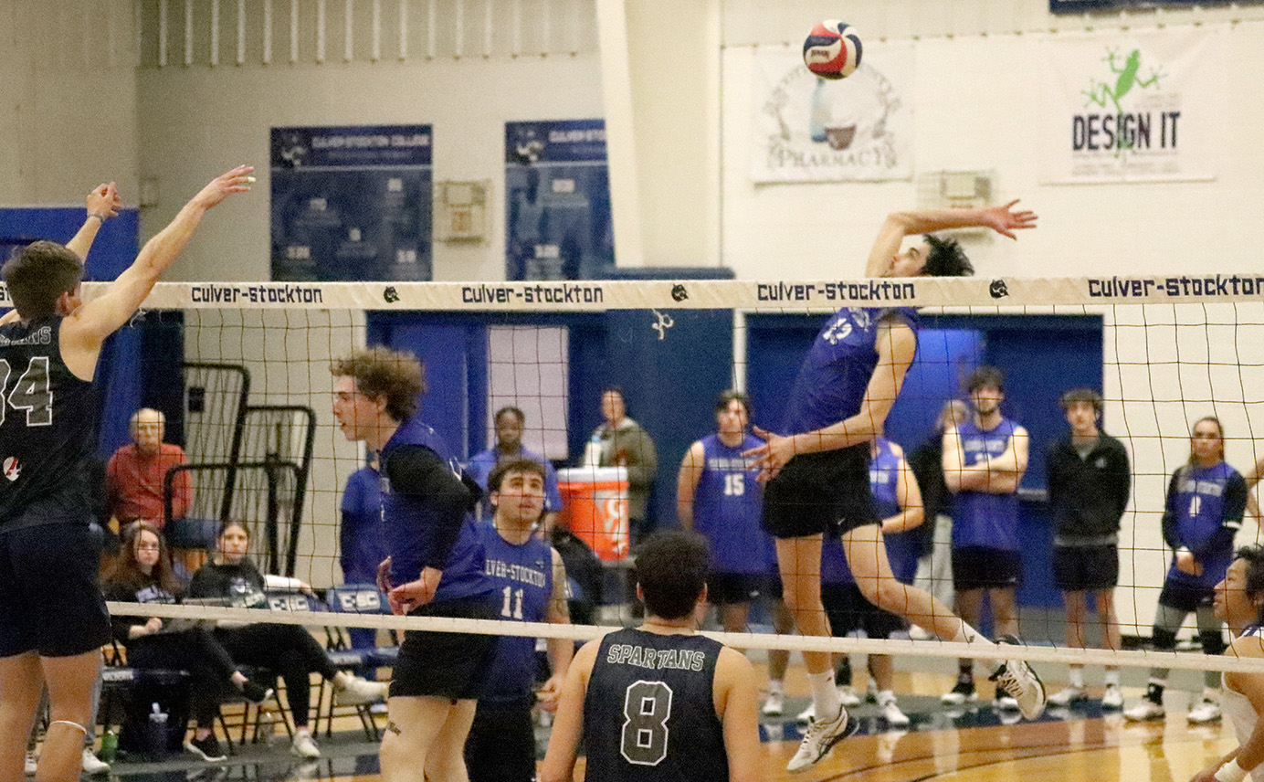 Men's Volleyball Loses Home Finale to Missouri Baptist