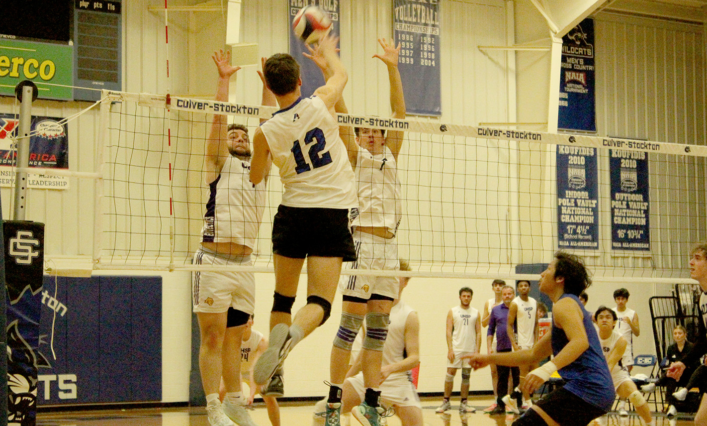 Wildcats Lose to UHSP in Four Sets