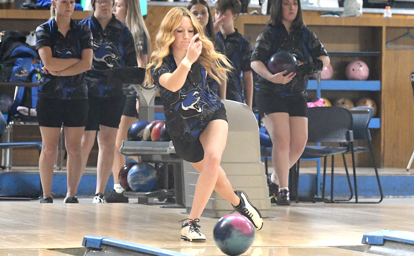 Women's Bowling Jumps Seven Spots to Place 24th Overall in Opening Event