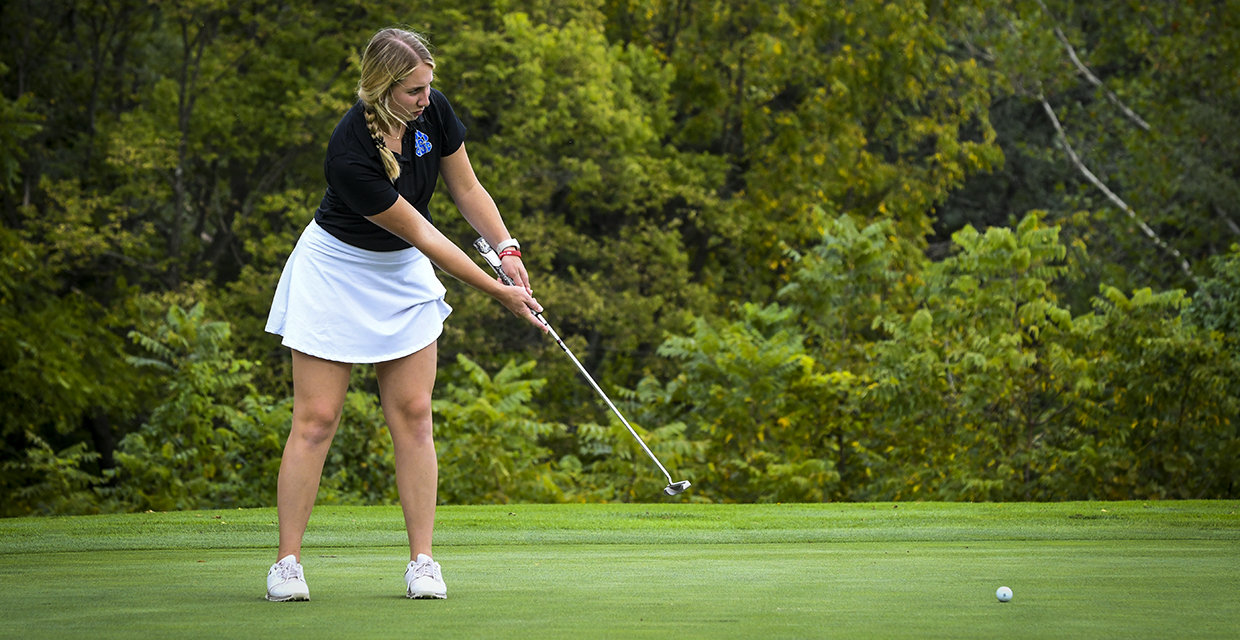 Women's Golfers Improve Scores on Second Day to Place Eighth at Saints Classic