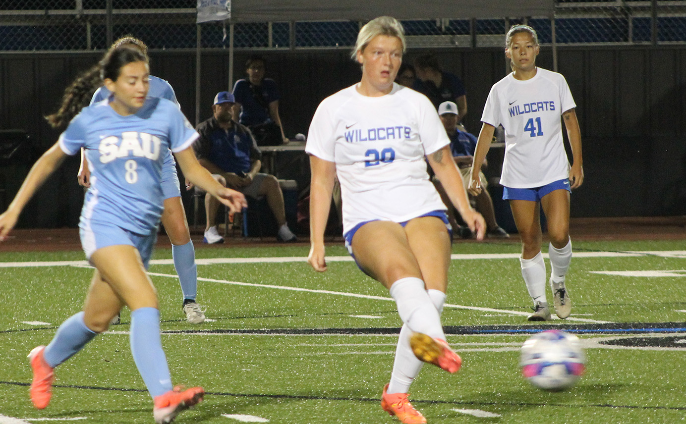 Late PK Leads to Women's Soccer Drawing with Saint Ambrose