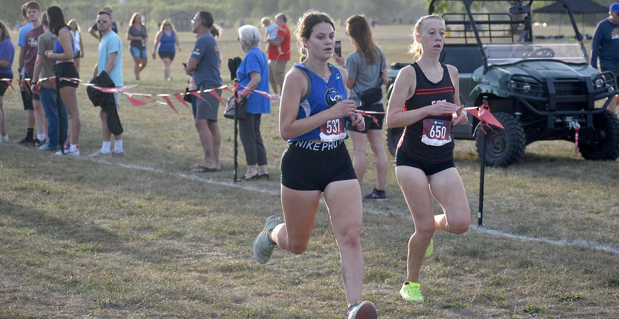 Women's Cross Country Returns to Competition
